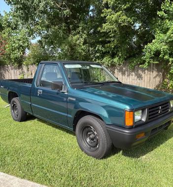 1994 Mitsubishi Pickup Truck Base