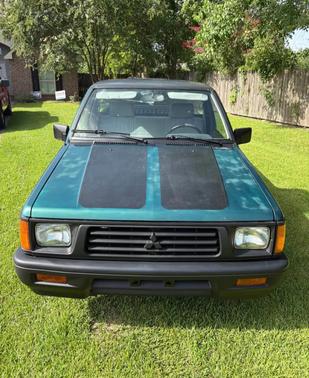 1994 Mitsubishi Pickup Truck Base