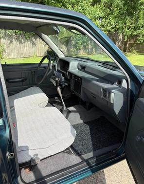 1994 Mitsubishi Pickup Truck Base