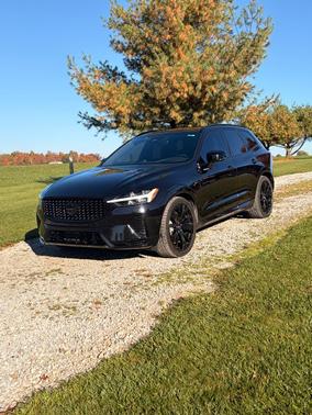 Black 2024 Volvo XC60 Recharge Plug-In Hybrid T8 Ultimate Black Edition