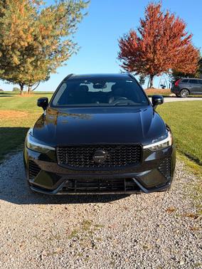 Black 2024 Volvo XC60 Recharge Plug-In Hybrid T8 Ultimate Black Edition