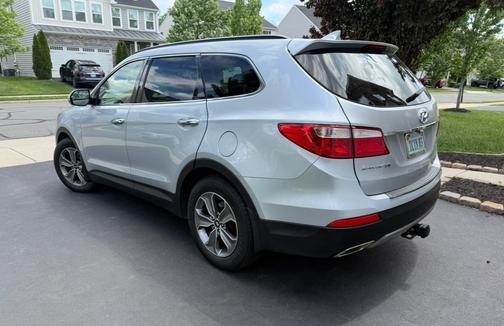 2016 Hyundai SANTA FE SE
