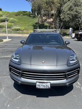 Gray 2019 Porsche Cayenne Cayenne