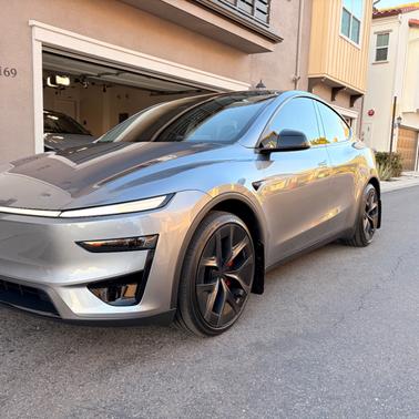 2026 Tesla Model Y Performance AWD