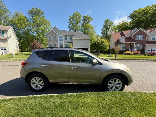Silver 2011 Nissan Murano SL