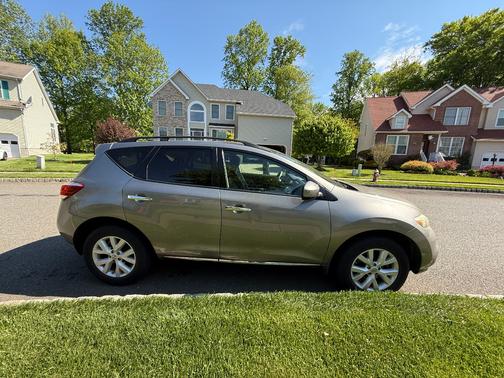 Silver 2011 Nissan Murano SL