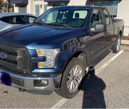 Blue 2016 Ford F-150 XLT