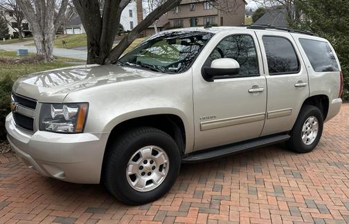 Beige 2013 Chevrolet Tahoe LT