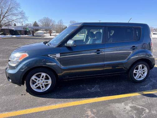 2011 Kia Soul +