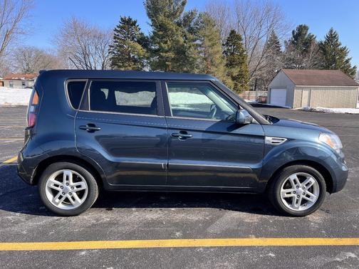 2011 Kia Soul +