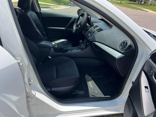2012 Mazda Mazda3 i Sport