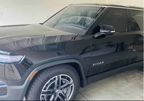 Black 2025 Rivian R1S Adventure Dual-Motor Max Pack