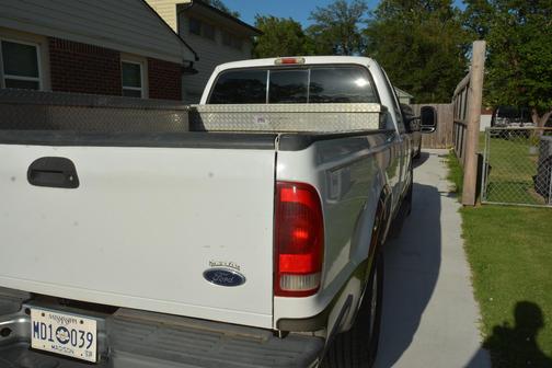 White 2002 Ford F-250 Lariat SuperCab Super Duty