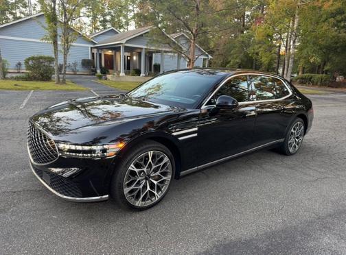 Black 2023 Genesis G90 3.5T E-SUPERCHARGER