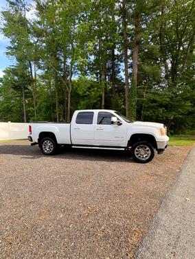 White 2011 GMC Sierra 3500 SLT