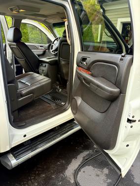 White 2011 GMC Sierra 3500 SLT