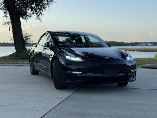 Black 2022 Tesla Model 3 Long Range