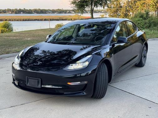 Black 2022 Tesla Model 3 Long Range