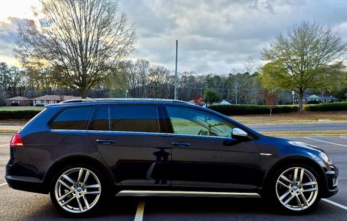 2017 Volkswagen Golf Alltrack TSI SE