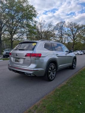 Gray 2021 Volkswagen Atlas 3.6L SEL Premium R-Line