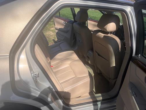 2007 Cadillac DTS Base