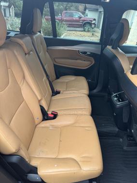 2017 Volvo XC90 T6 Momentum