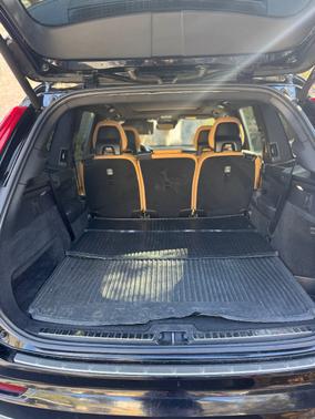 2017 Volvo XC90 T6 Momentum