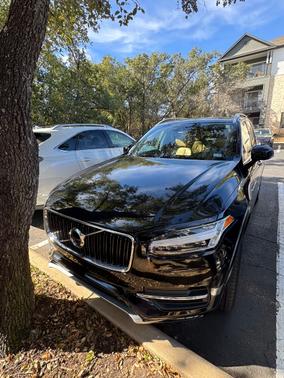 2017 Volvo XC90 T6 Momentum