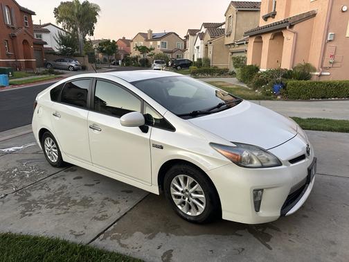 2012 Toyota Prius Plug-in Advanced