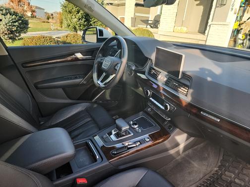 2018 Audi Q5 2.0T Premium Plus