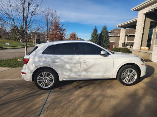 2018 Audi Q5 2.0T Premium Plus