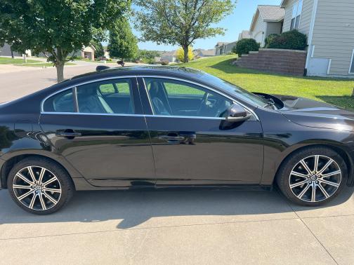 2015 Volvo S60 T6 Platinum