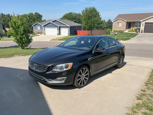 2015 Volvo S60 T6 Platinum