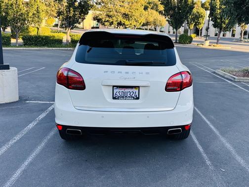 2011 Porsche Cayenne Base