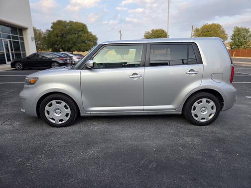 2009 Scion xB Base