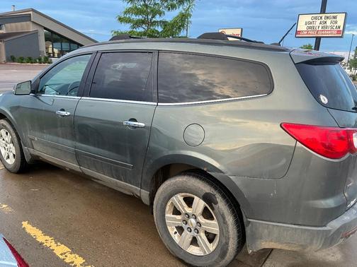Green 2011 Chevrolet Traverse LT