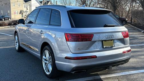 2019 Audi Q7 55 Premium Plus