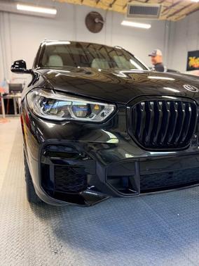 Black 2022 BMW X5 sDrive40i