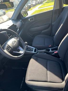 Black 2022 Hyundai VENUE SE