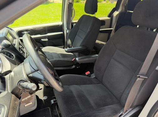 Gray 2020 Dodge Grand Caravan SE