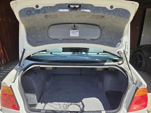 2001 BMW 330 i