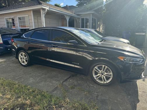 2018 Ford Fusion Hybrid SE