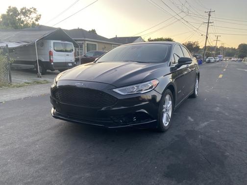 2018 Ford Fusion Hybrid SE