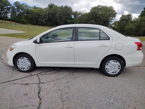 2010 Toyota Yaris Base