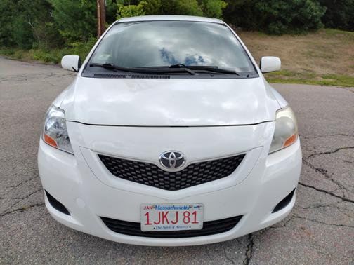 2010 Toyota Yaris Base