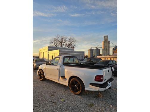 2001 Ford F-150 SVT Lightning Flareside