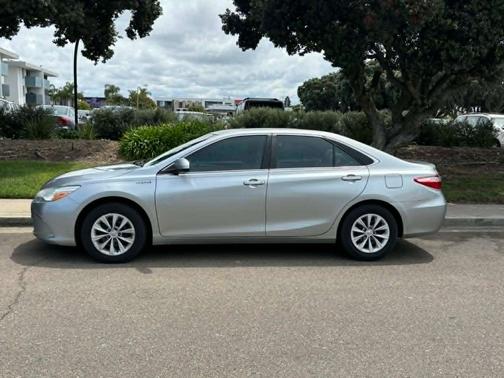 Gray 2017 Toyota Camry Hybrid LE