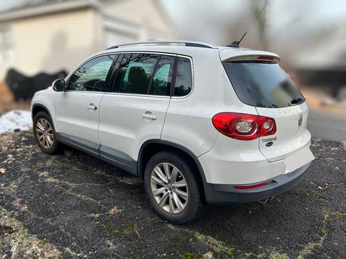2009 Volkswagen Tiguan SE