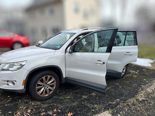 2009 Volkswagen Tiguan SE