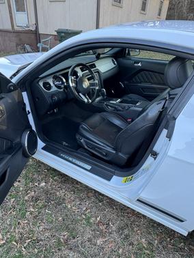 2014 Ford Mustang V6 Premium